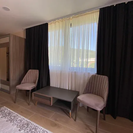 Neskovic 아파트 포차