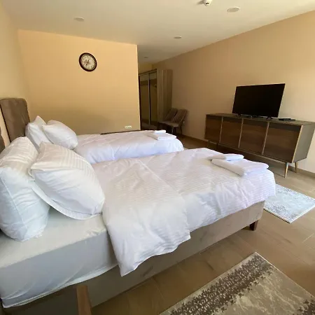 Neskovic 아파트 포차